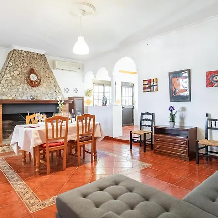 Holiday home Beautiful In With Kitchenette